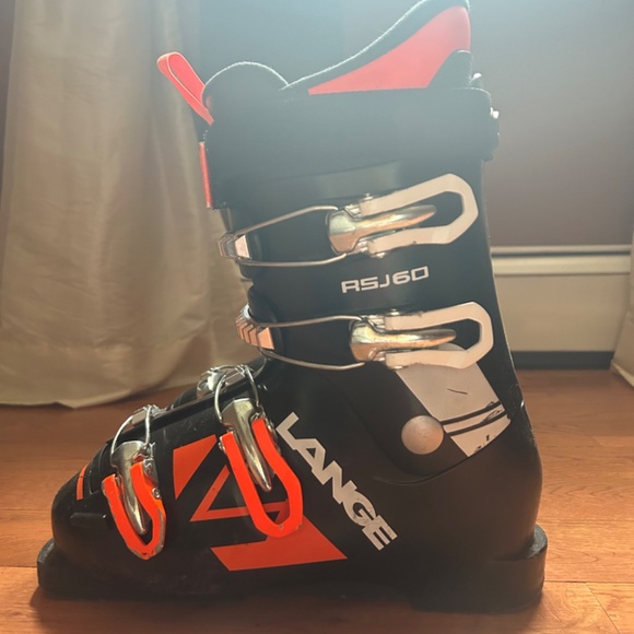 Lange RS60 ski boots